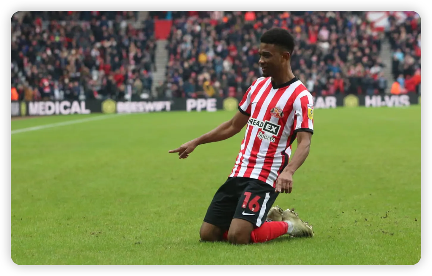 Dramatic Comeback Keeps Black Cats' Promotion Dreams Alive