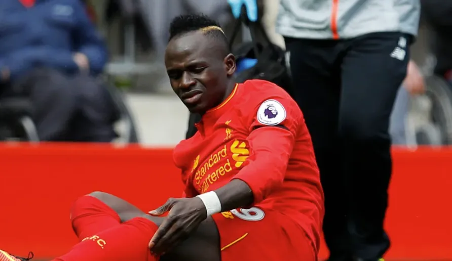 Mane's Hand Injury Adds to Klopp's Headaches